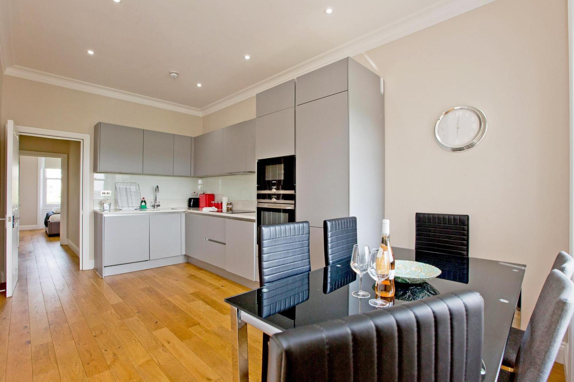 Family Kensington 2 Bed 07 * Londres
